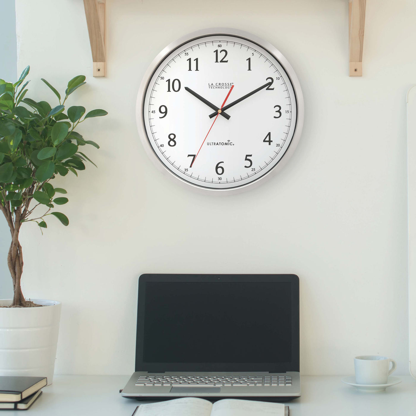 404-1235UA-PL 14-inch UltrAtomic - Analog Wall Clock
