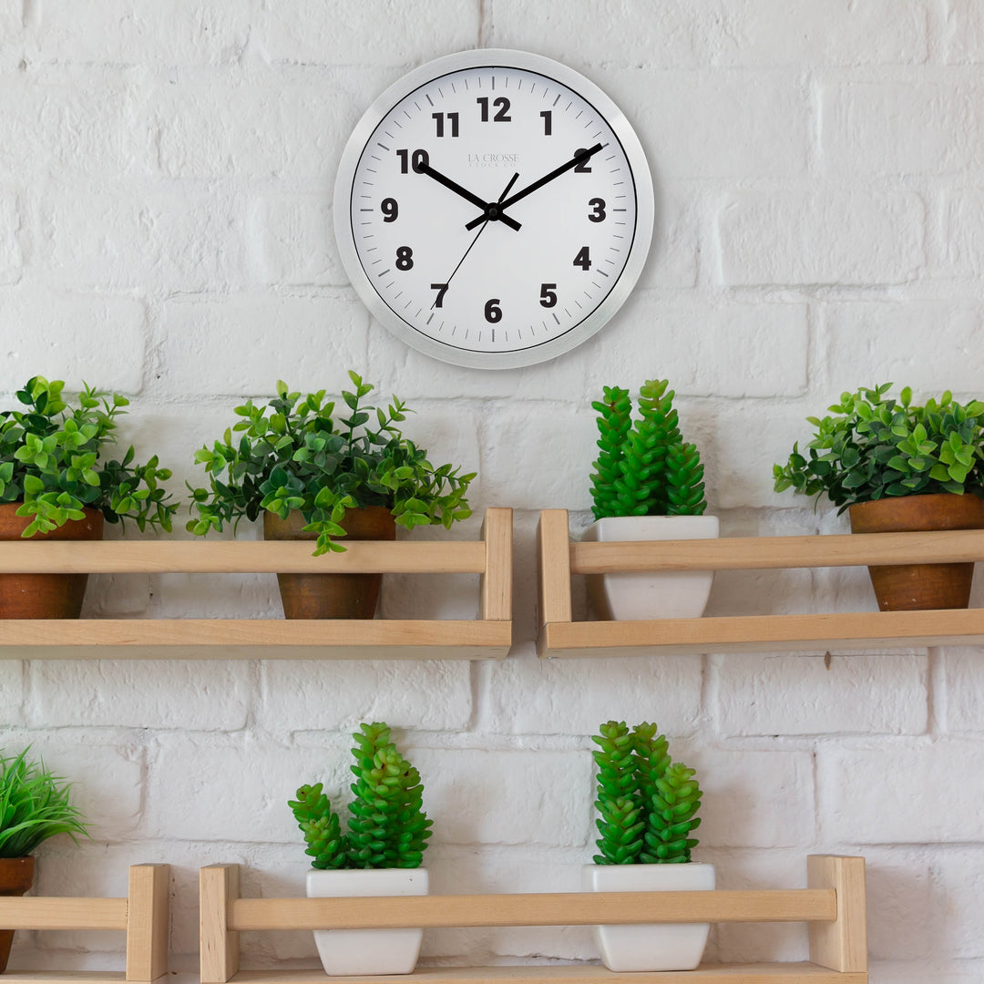 404-2626 10-inch Nash Wall Clock