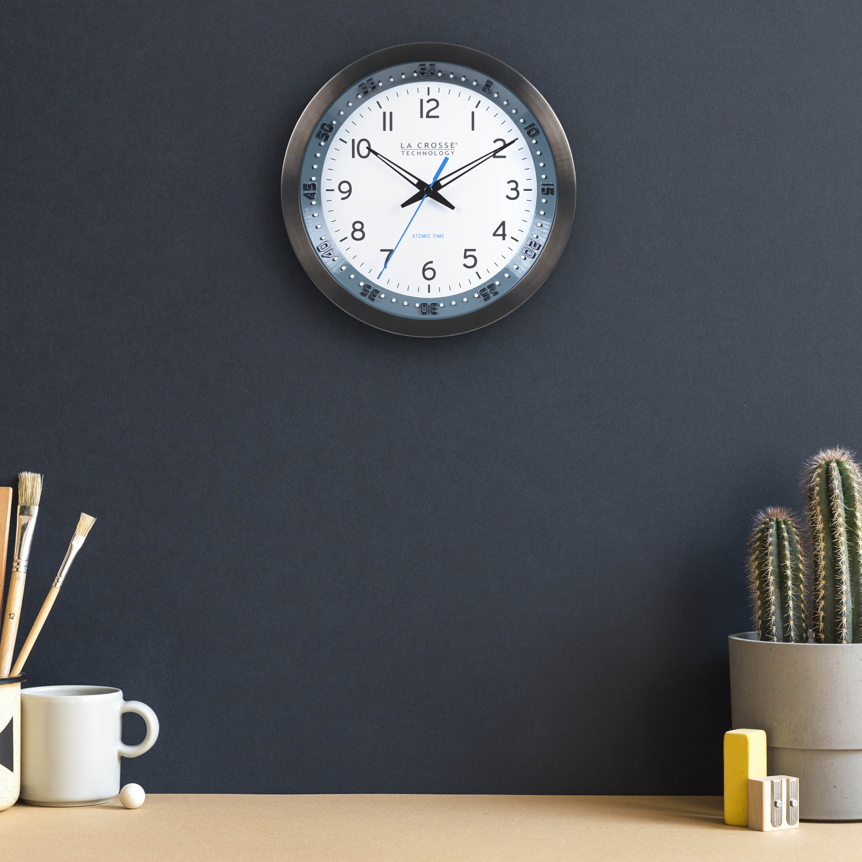 404-54667 10-inch Atomic Metal Wall Clock – Chapter Ring: Blue