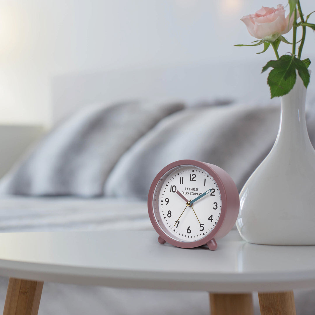 617-3816A 4.4-inch Analog Quartz Alarm Clock