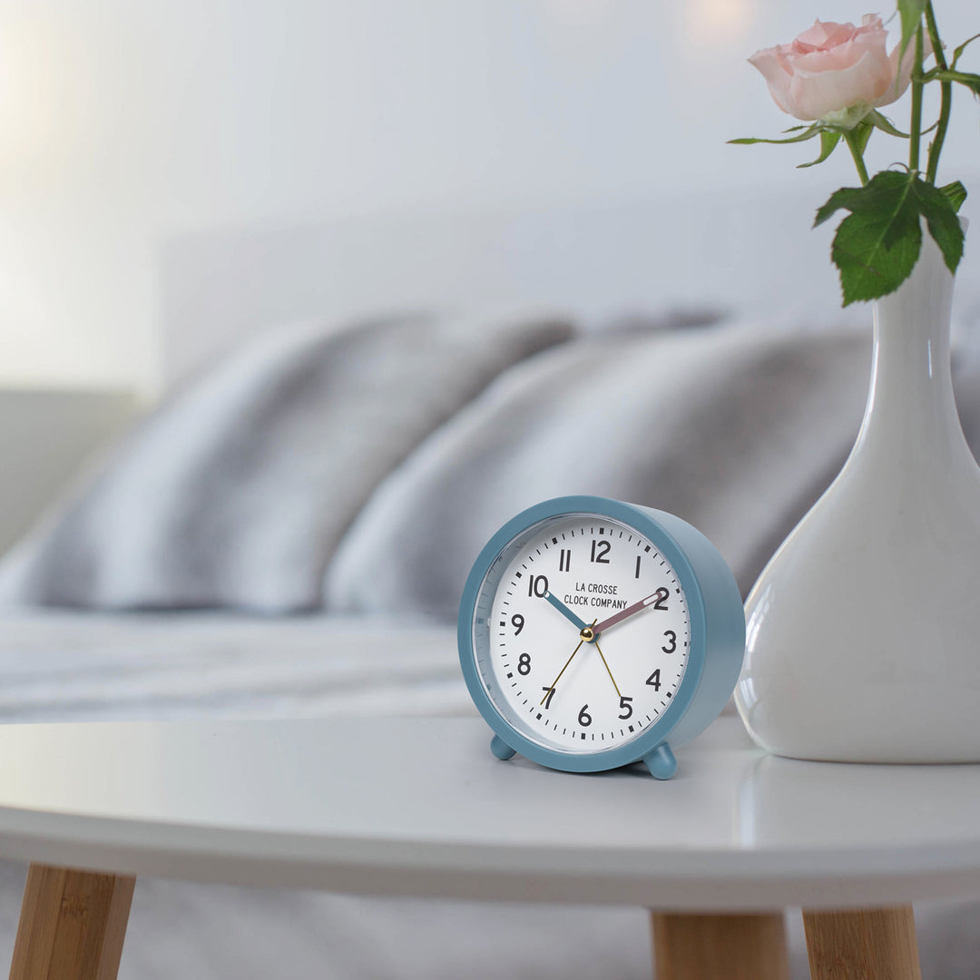 617-3816B 4.4-inch Analog Quartz Alarm Clock