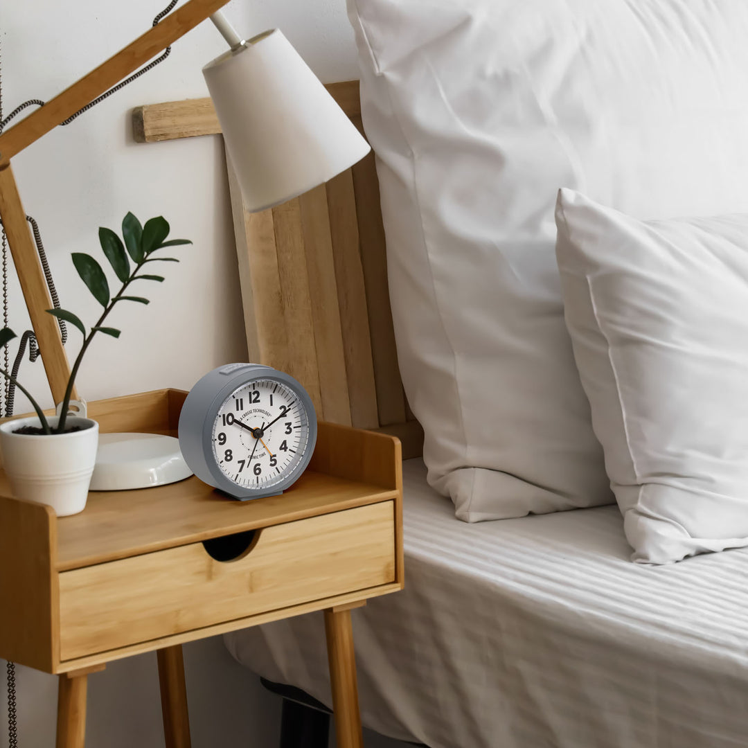 617-710 Atomic Analog Alarm Clock – Gray