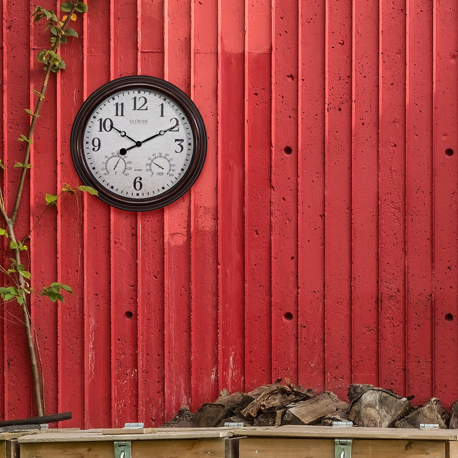404-3015 15-inch Indoor/Outdoor Wall Clock