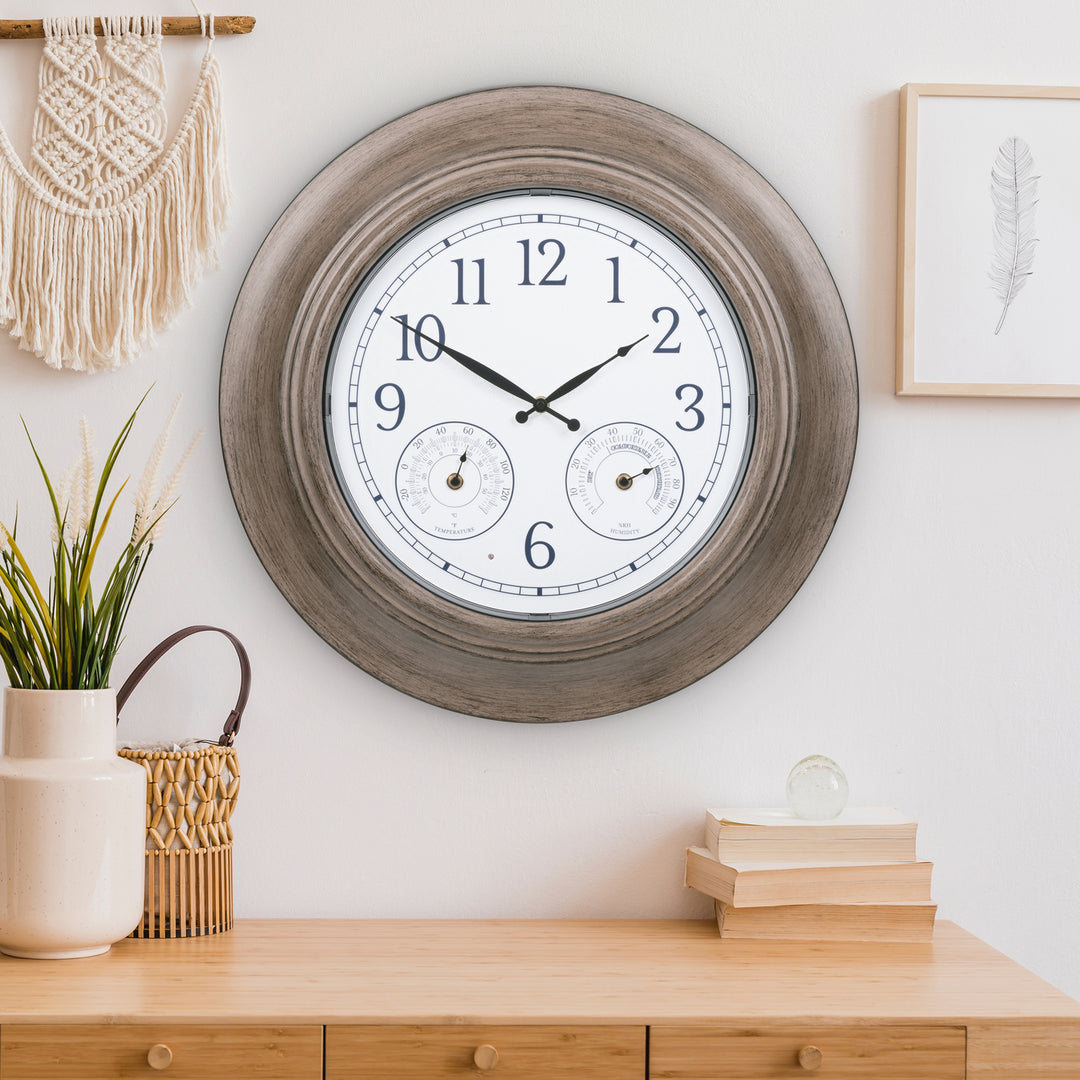 435-3256 21-inch In/Outdoor Wall Clock with Lighted Leaves