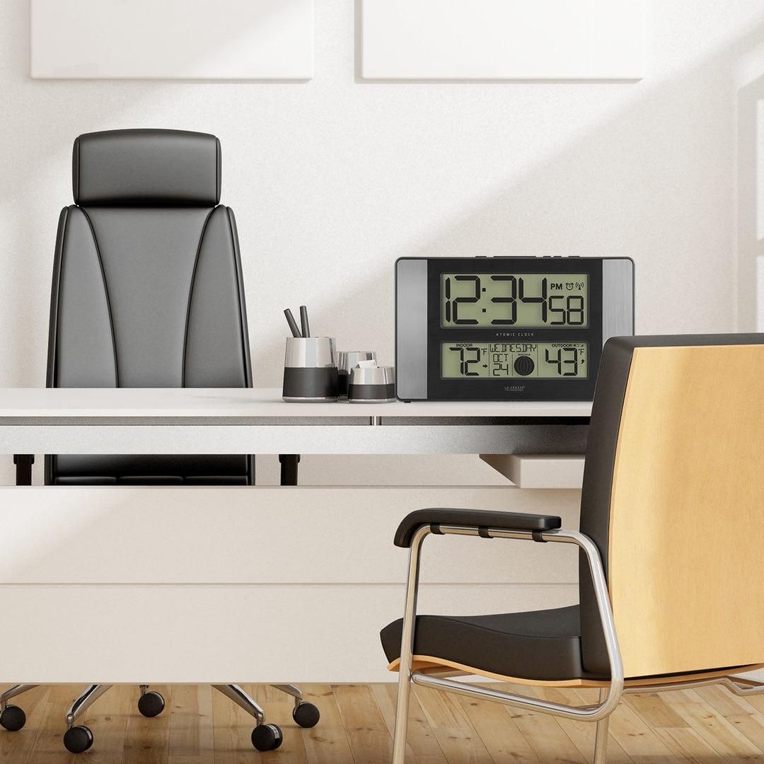 Atomic Digital Wall Clock