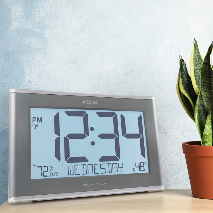 ＢＩＯMASTER 513-1429BL Jumbo Atomic Wall Clock with Indoor Temp, Humidity and Back