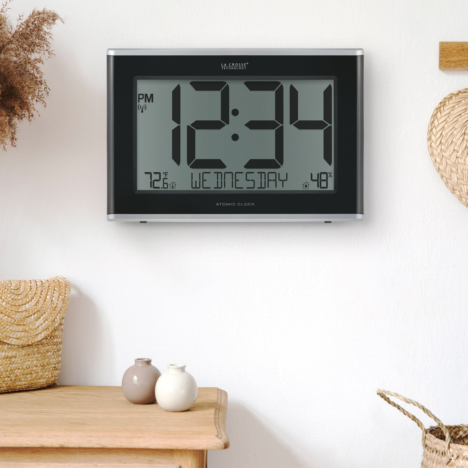 513-05867 Jumbo Atomic Wall Clock with Indoor Temp and Humidity