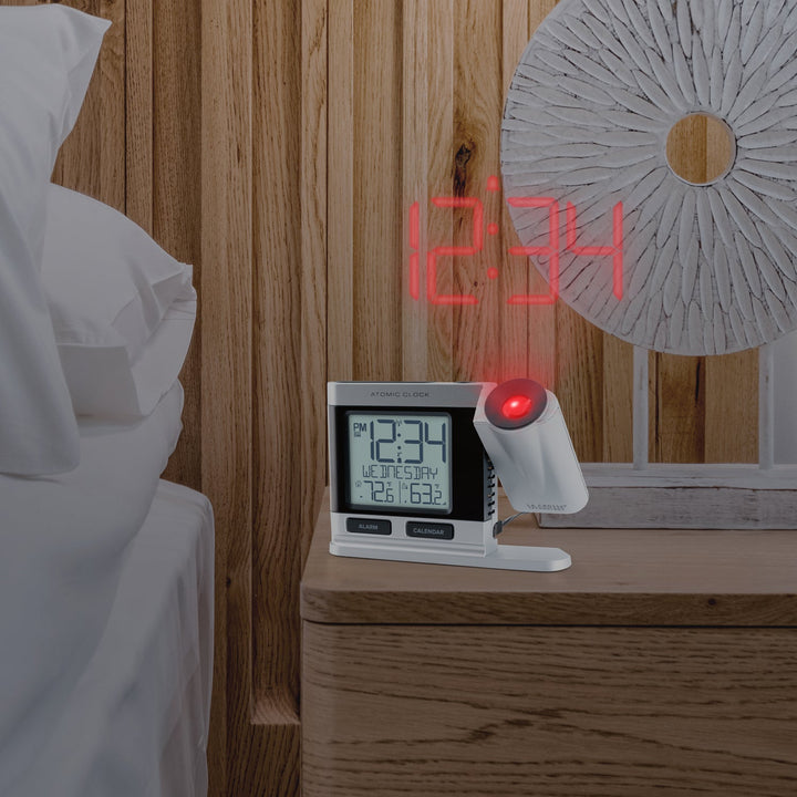 616-12667V2 Atomic Projection Alarm Clock